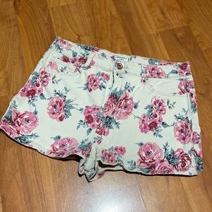 Flower patterns shorts
